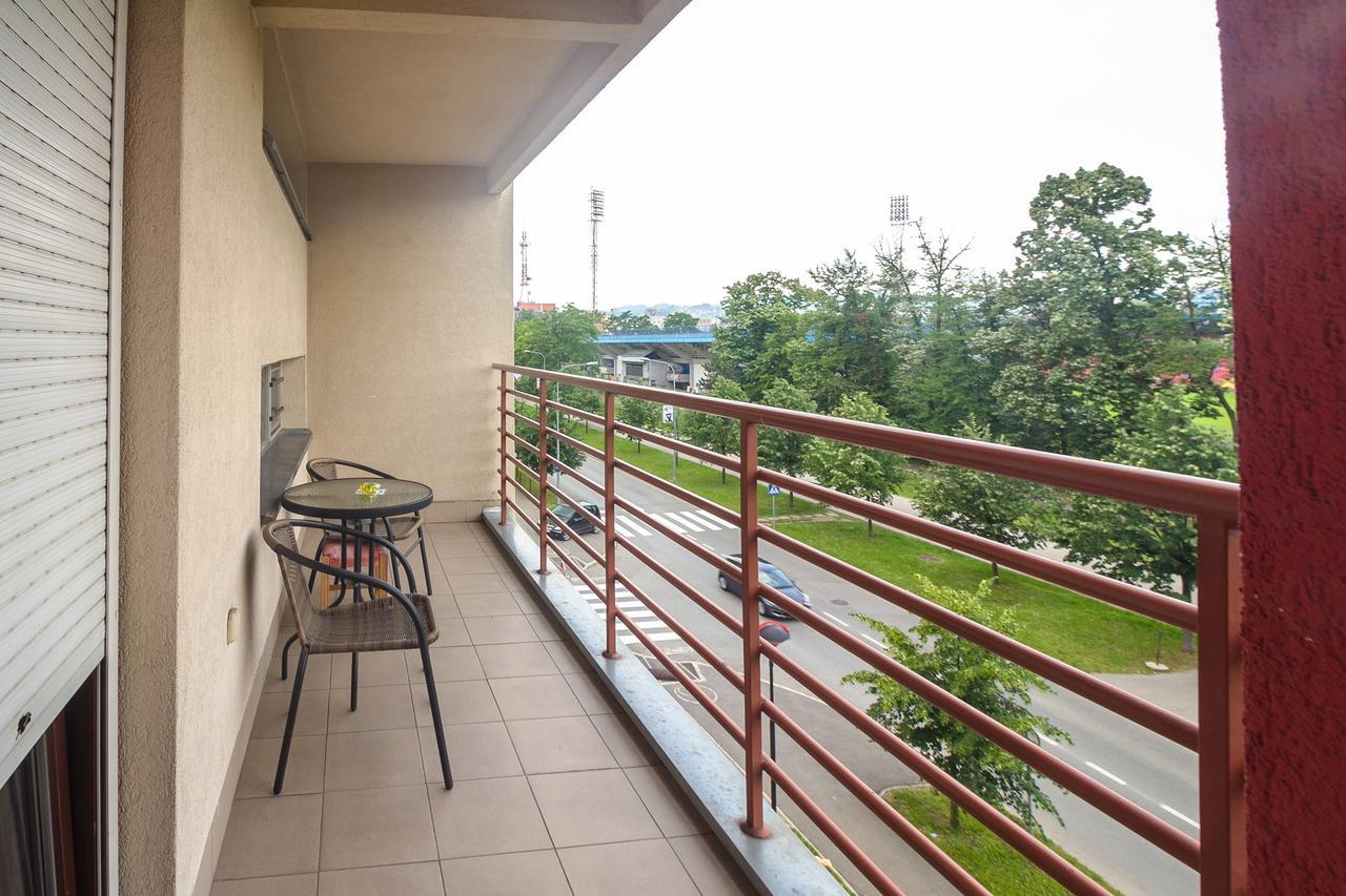 Stan Na Dan Banja Luka Apartment Екстериор снимка