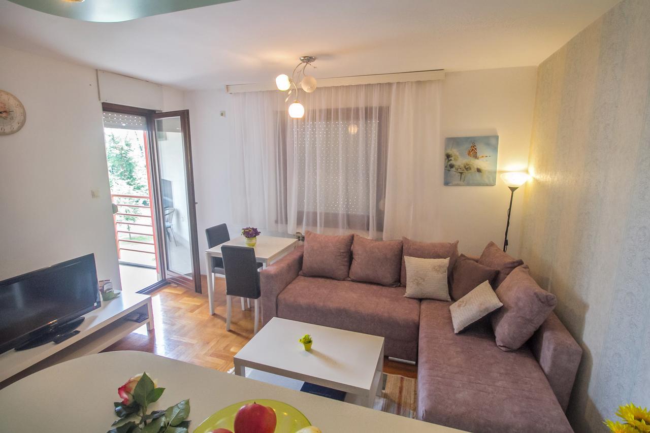 Stan Na Dan Banja Luka Apartment Екстериор снимка