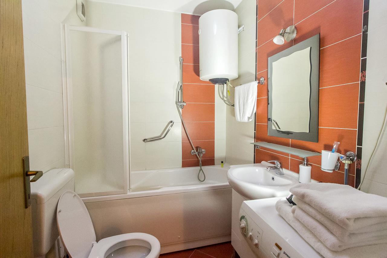 Stan Na Dan Banja Luka Apartment Екстериор снимка